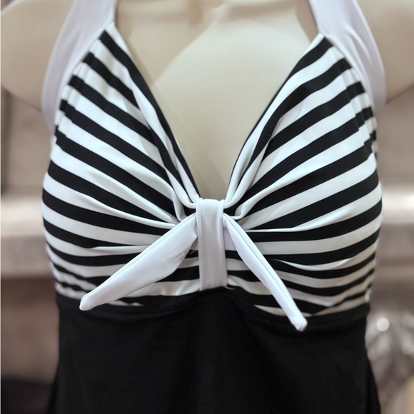 NWT Cocoship Black & White Striped Retro 60’s Swimdress Swimsuit Size 16 - Picture 2 of 12